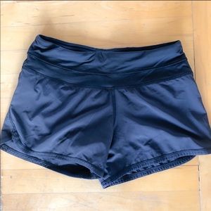 Lululemon black shorts
